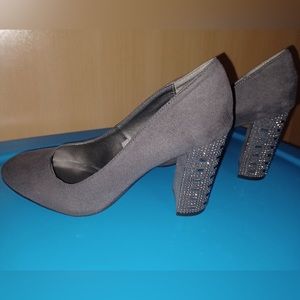 Libby Edelman Grey Suede Bling heels